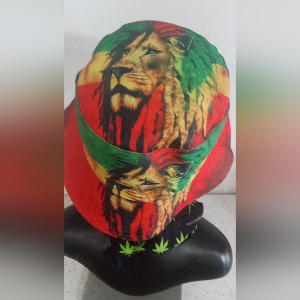 Lion Print Bucket Hat 🦁❤️💛💚